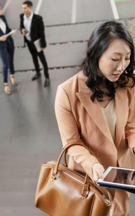 Working Abroad in Hong Kong: A Complete Guide to Job Opportunities for Foreigners