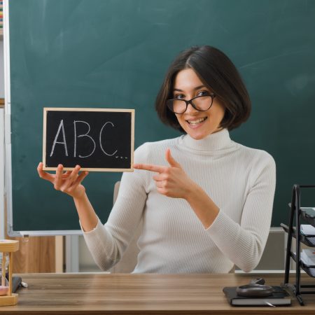 Finding Work Abroad in the UAE: A Comprehensive Guide for Foreigners